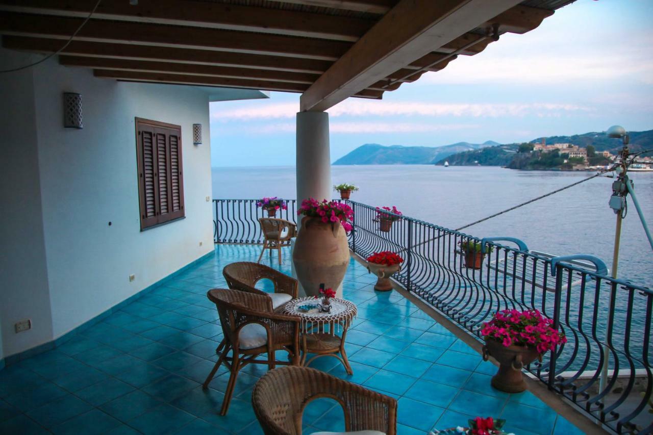 B&B Alta Marea Lipari Exterior photo